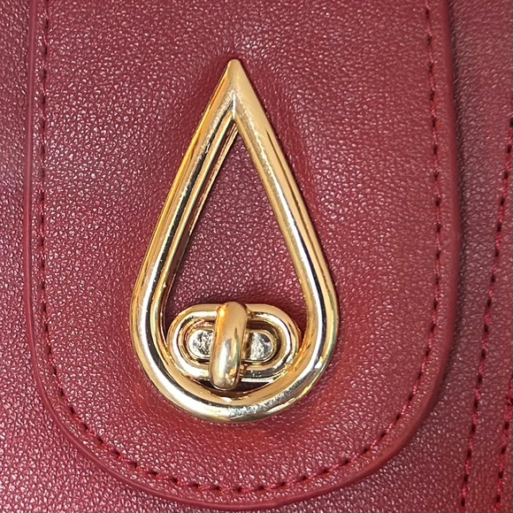 New Handbag With Crossbody Option-Vegan Leather. Available in Red or Black! - Picture 6 of 9